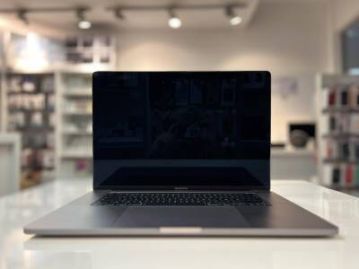 Outlet Apple MacBook Pro 16 Retina TB i9 2.3GHz/32GB/1 TB gwiezdna szarość - zdjęcie 1