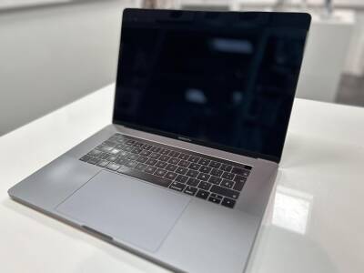 Outlet Apple MacBook Pro 15 i7/ 32GB/ 512GB gwiezdna szarość - zdjęcie 2