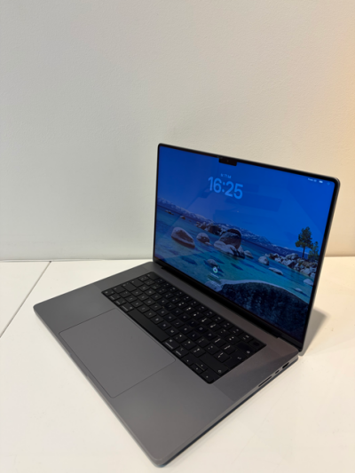 Laptop Apple MacBook Pro 16'' M1 Pro 32GB RAM 1TB SSD space grey Z14W0001C - zdjęcie 4