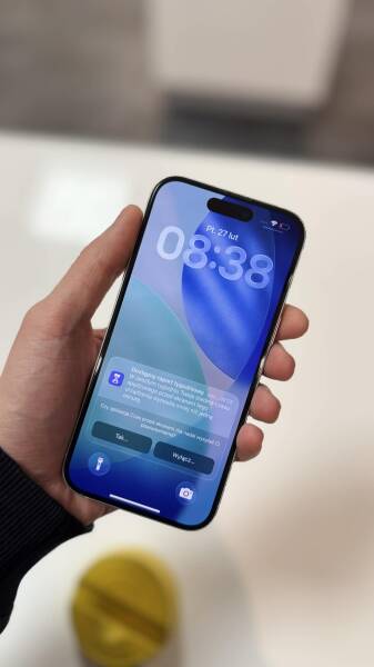 Apple iPhone 15 128GB - niebieski - zdjęcie 3