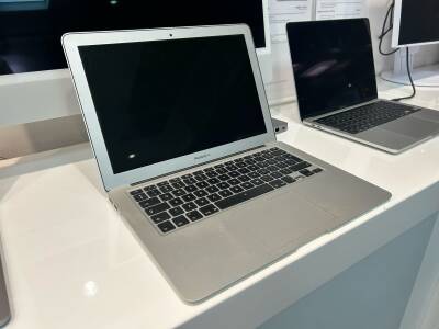 Outlet Apple MacBook Air 13 Srebrny 1,3Ghz/4GB/i5  - zdjęcie 1