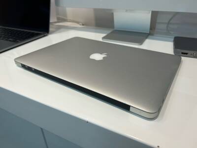 Outlet Apple MacBook Air 13 Srebrny 1,3Ghz/4GB/i5  - zdjęcie 4
