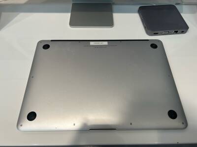 Outlet Apple MacBook Air 13 Srebrny 1,3Ghz/4GB/i5  - zdjęcie 3