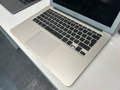 Outlet Apple MacBook Air 13 Srebrny 1,3Ghz/4GB/i5  - zdjęcie 6