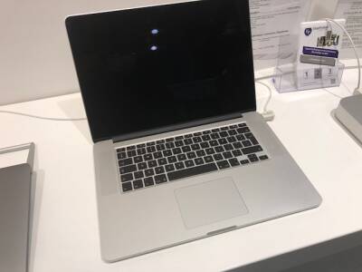 Outlet Apple MacBook Pro 15  i7 2.2GHz/16GB/256GB/Iris Pro Graphics  - zdjęcie 1