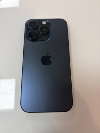 Outlet Apple iPhone 15 Pro 128GB - Granatowy - zdjęcie 2